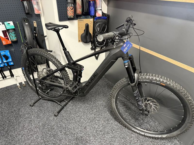 CUBE Stereo Hybrid 140HPC SLX 750 vel.M 2023 2600KM KARBON