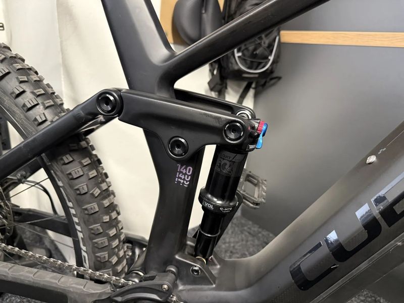 CUBE Stereo Hybrid 140HPC SLX 750 vel.M 2023 2600KM KARBON