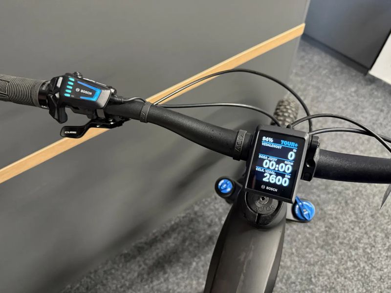 CUBE Stereo Hybrid 140HPC SLX 750 vel.M 2023 2600KM KARBON