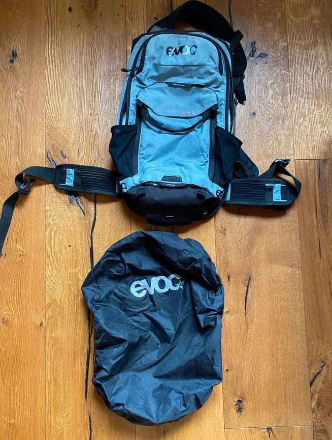 batoh Evoc Stage 12L tmavě šedá, modrá barva