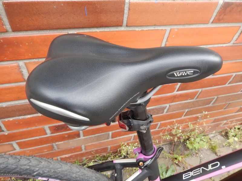 TREKKINGOVÉ DÁMSKÉ KOLO LEADER FOX , 18 , zánovní 