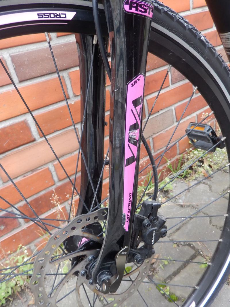 TREKKINGOVÉ DÁMSKÉ KOLO LEADER FOX , 18 , zánovní 