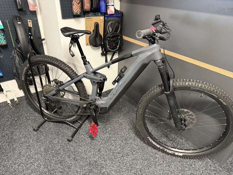 CUBE Stereo Hybrid 140HPC RACE 625 vel.M 1696 KM KARBON