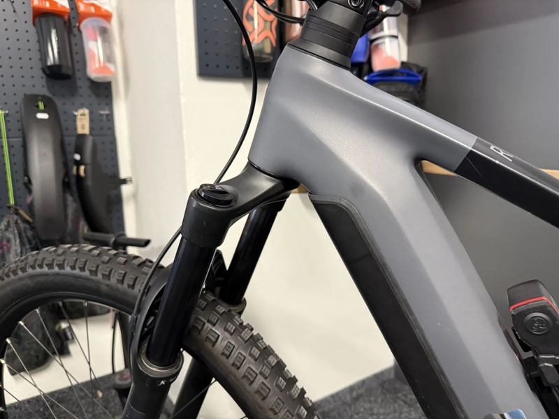 CUBE Stereo Hybrid 140HPC RACE 625 vel.M 1696 KM KARBON