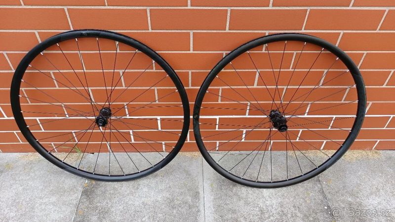 CUBE Agree C:62, Shimano 105, vel. 60