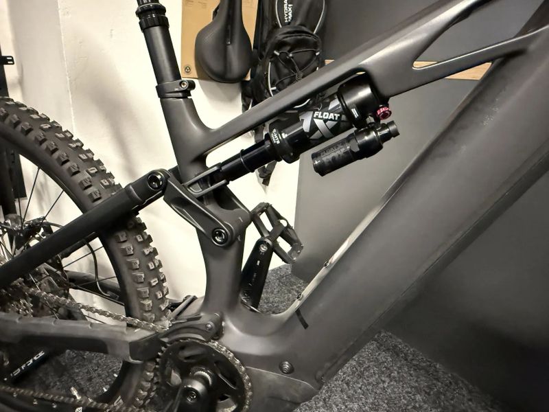 CUBE Stereo Hybrid ONE77 HPC SLX 800 vel.M 2025 426km