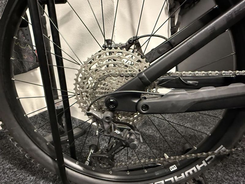 CUBE Stereo Hybrid ONE77 HPC SLX 800 vel.M 2025 426km