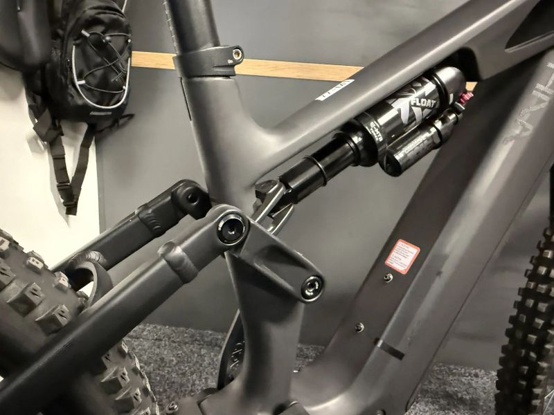 CUBE Stereo Hybrid ONE77 HPC SLX 800 vel.M 2025 426km