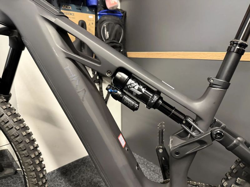 CUBE Stereo Hybrid ONE77 HPC SLX 800 vel.M 2025 426km