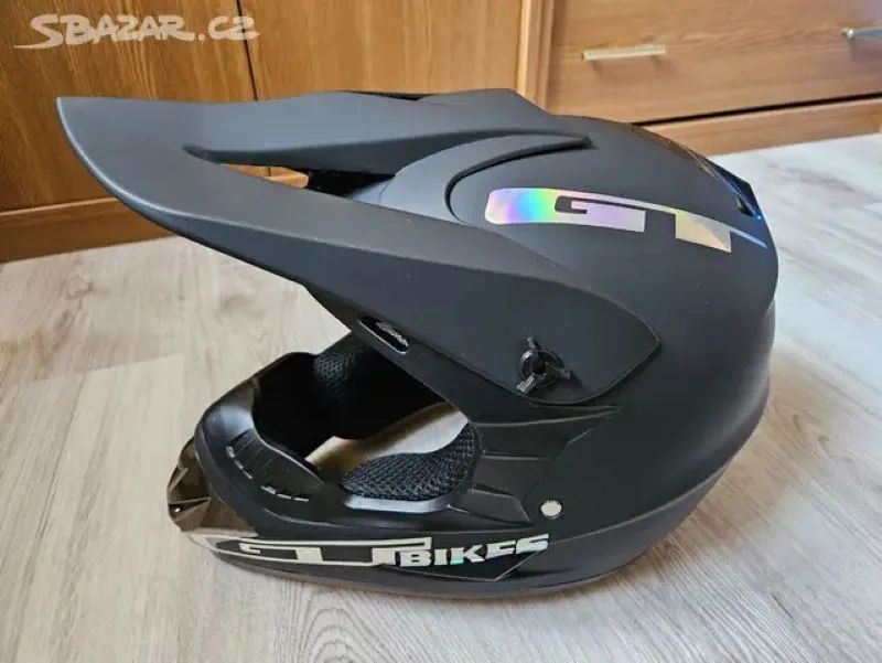 Nová Full Face přilba GT Bikes vel. M + brýle - SLEVA