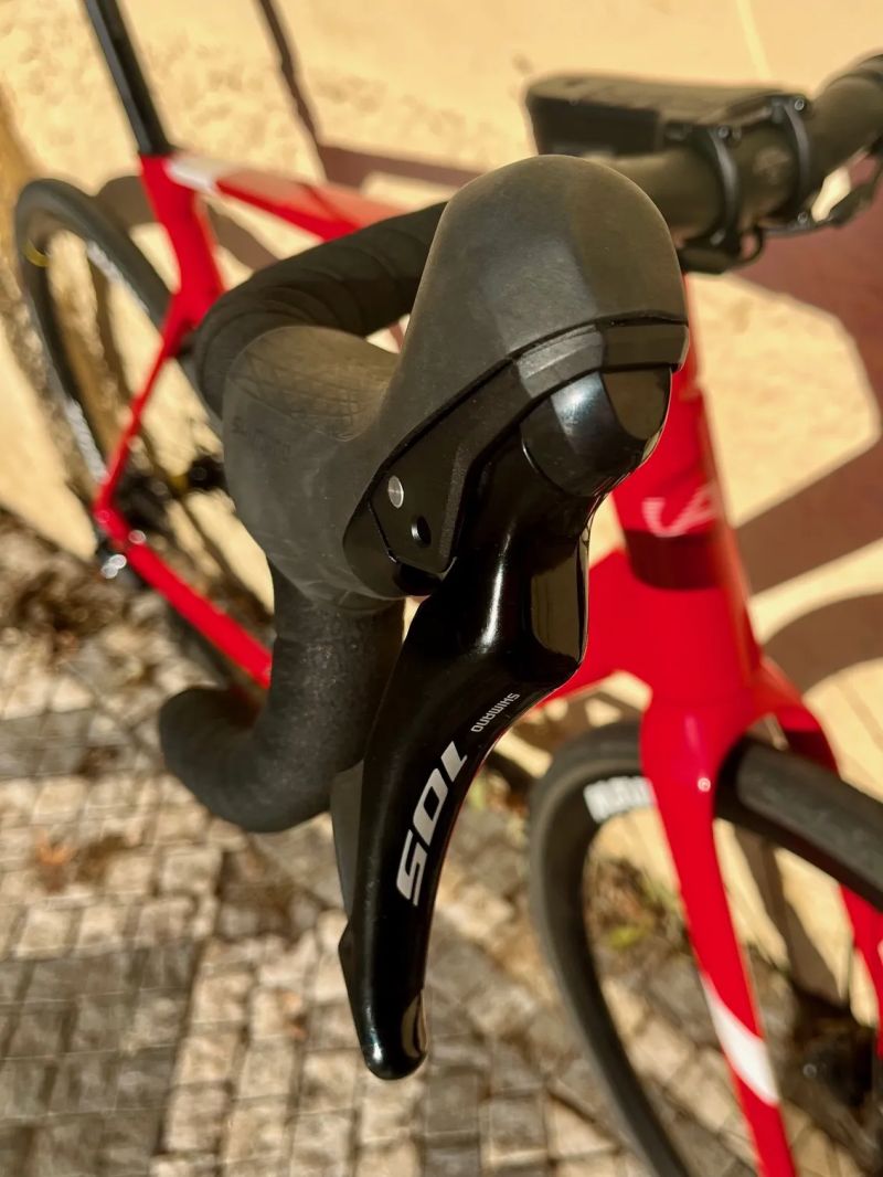 Prodám silniční kolo AUTHOR CHARISMA 55i 2x12r. 2025