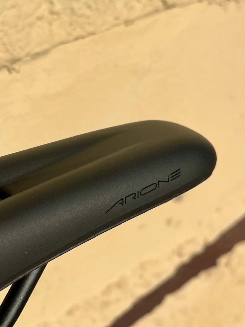 Prodám silniční kolo AUTHOR CHARISMA 55i 2x12r. 2025