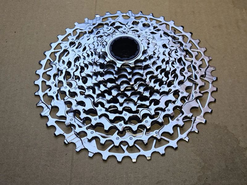 Kazeta SRAM Rival XPLR 10–44z