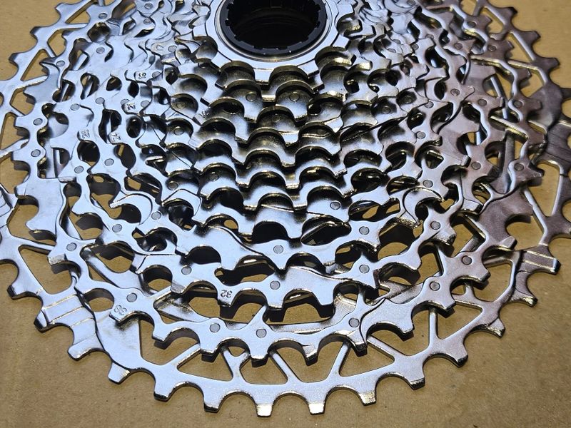 Kazeta SRAM Rival XPLR 10–44z