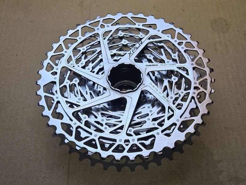 Kazeta SRAM Rival XPLR 10–44z