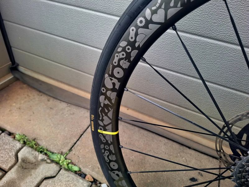 Basso Diamante disc, Sram Force, wattmetr, Mavic SLR limited, komba