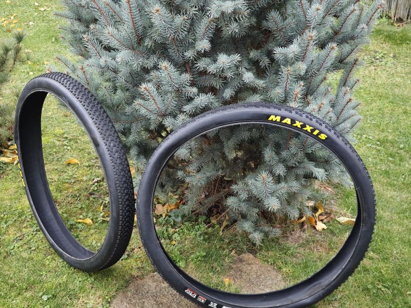 Prodám dva pláště Maxxis Ikon kevlar EXO T.R. 2.2 a Maxxis Aspen kevlar EXO T.R. 2.25