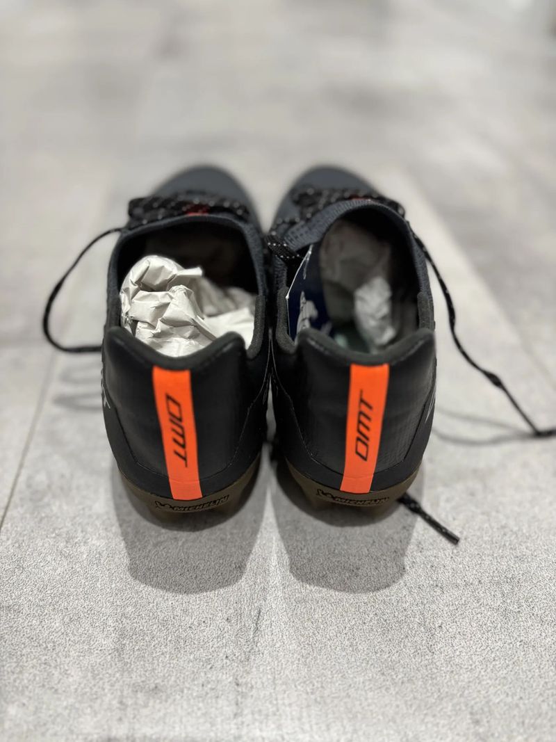 DMT GK1 Gravel tretry, antracit