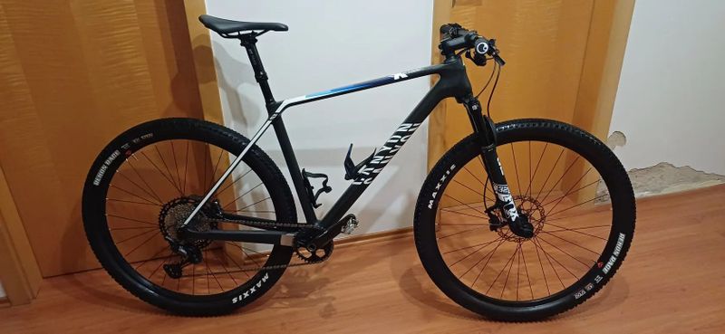 Canyon Exceed CF SLX 9