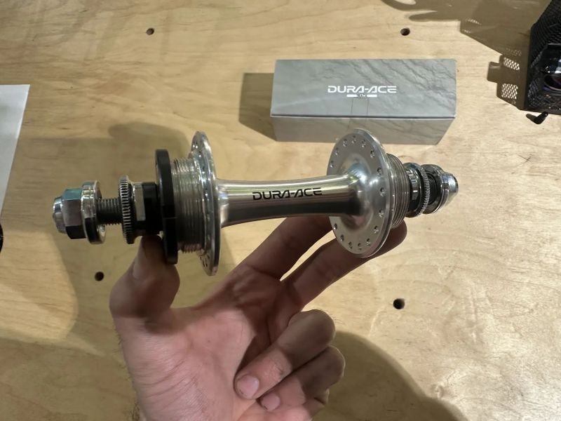 Zadní náboj Shimano Dura-Ace Track 36h