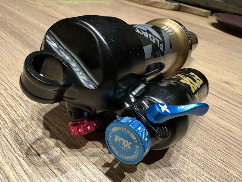 Fox Float X 230x65 E-mtb tuned, jetý 200km