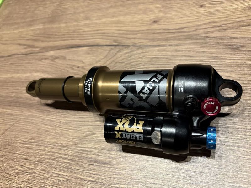 Fox Float X 230x65 E-mtb tuned, jetý 200km