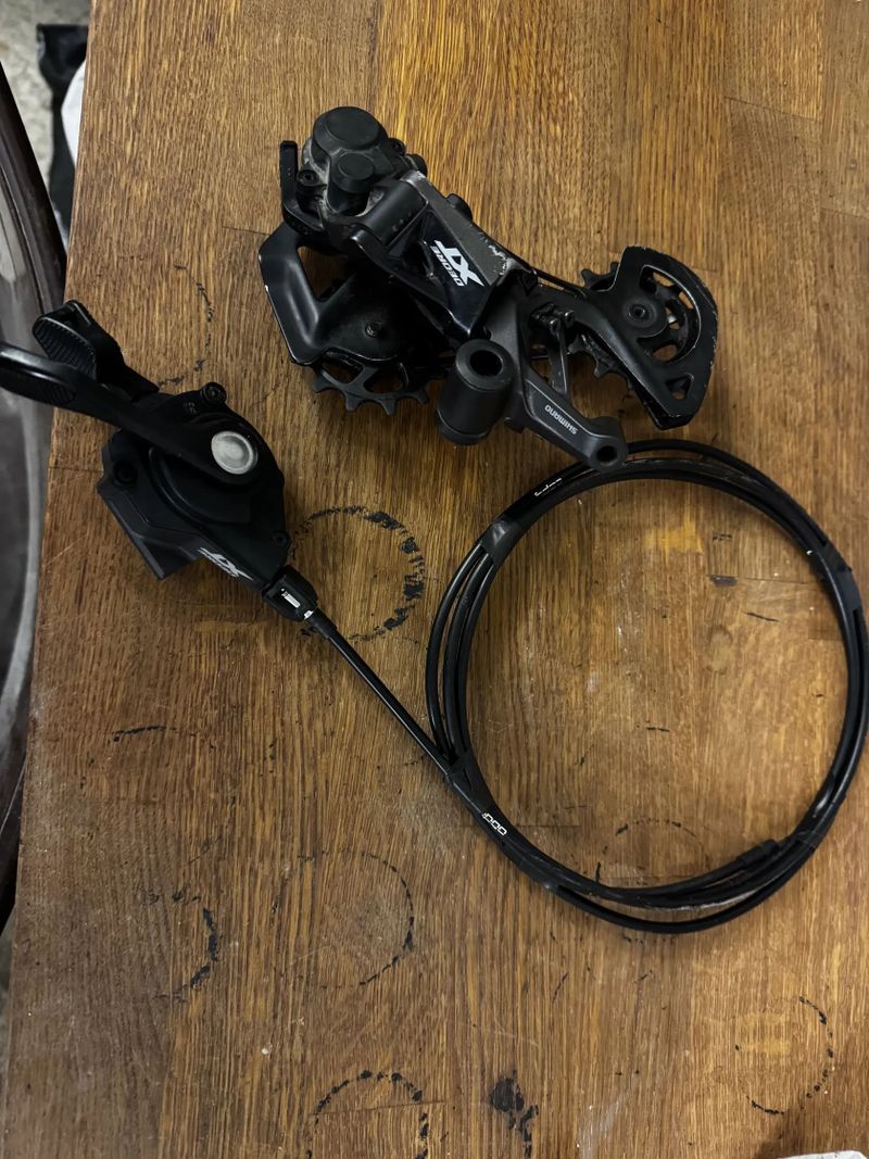 Přehazovačka a řazení Shimano XT 8100