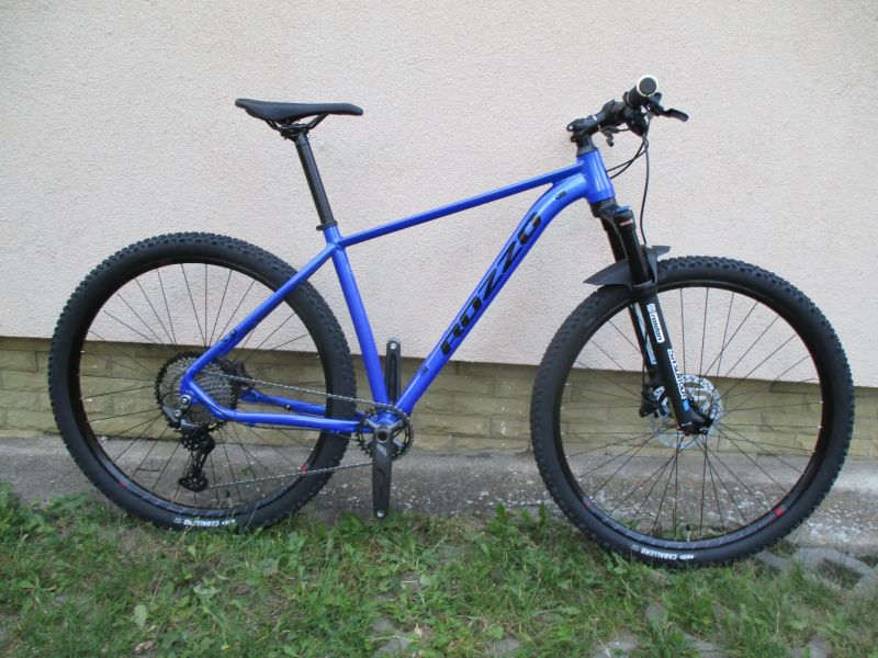 Nové 29" kolo ROZZO BOOST 30 19", Deore 1x12, vzduch. vidlice Suntour Raidon 34, pevné osy