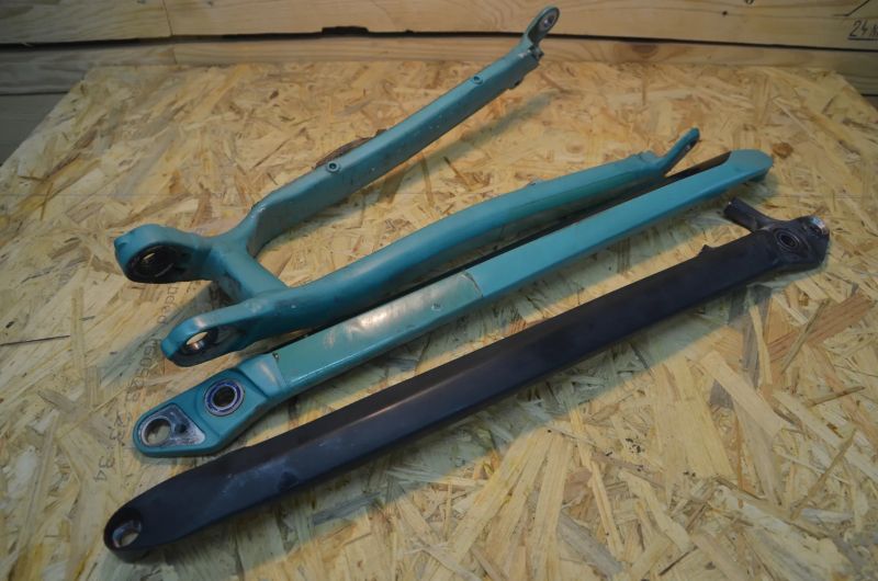 Canyon Spectral CF 7 vel. M + náhradní díly 