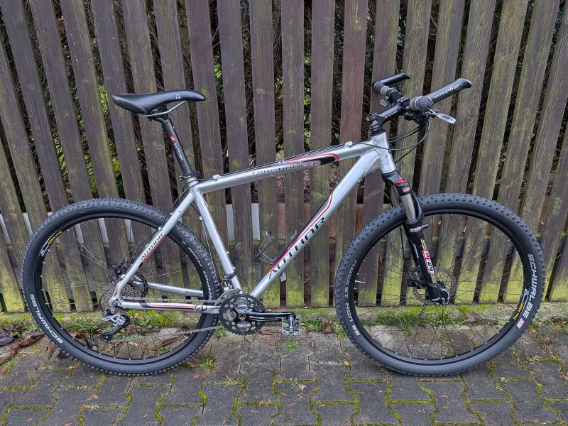 Author Traction 29 21"