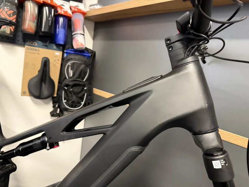 CUBE Stereo Hybrid ONE44 HPC RACE 800 vel.L a XL 2026 NOVÉ