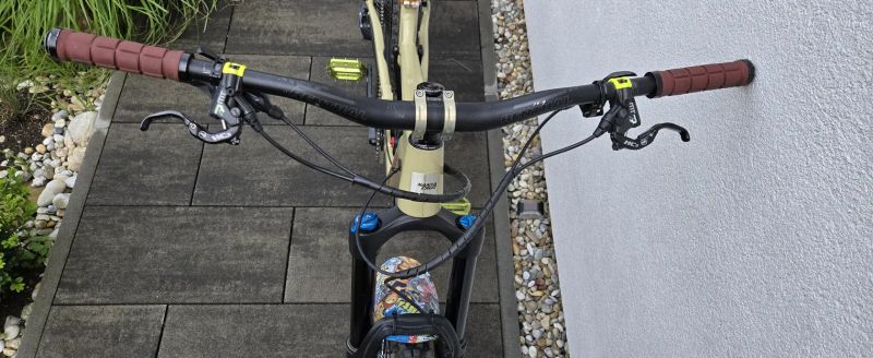 Santa Cruz Hightower