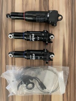 Tlumiče Rock Shox/Suntour