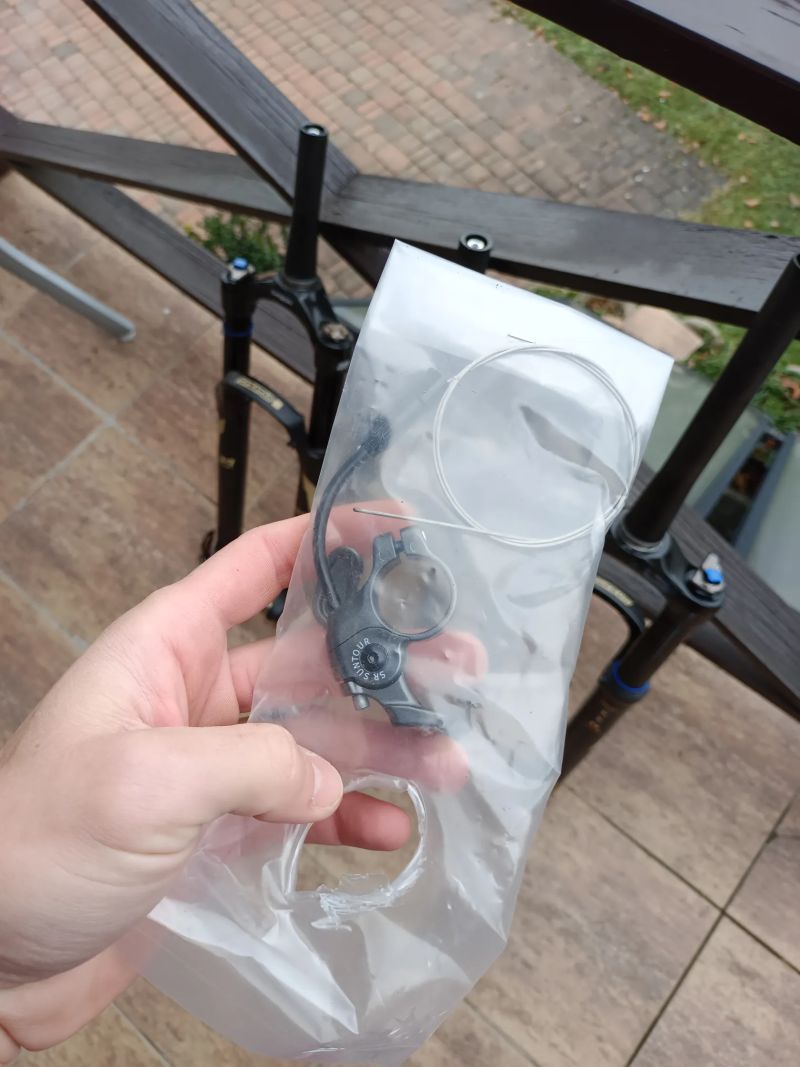 Vidlice SR Suntour Axon Werx 