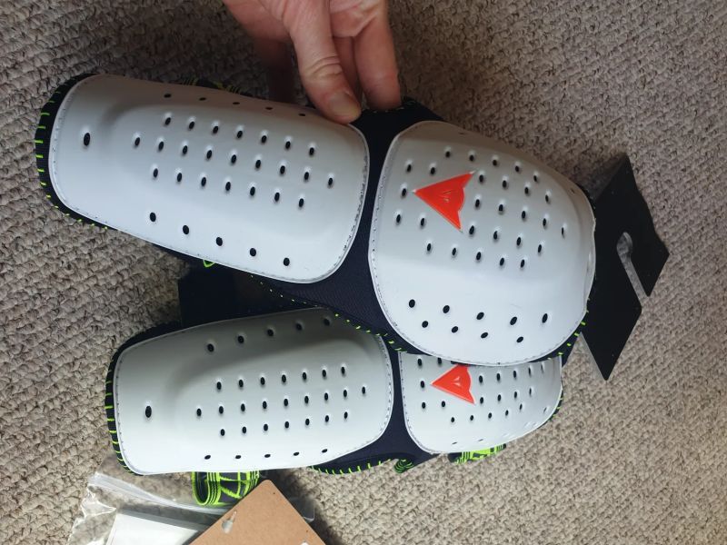 Dainese Pro Armor + Action Elbow Guard chránič loktů