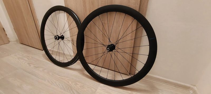 Karbonová kola Shimano 105 RS 710 C46 TL