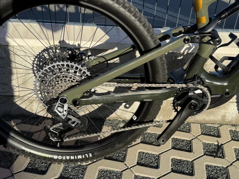 Specialized Levo SL Expert velikost S3 najeto 698Km + externí baterie ZDARMA