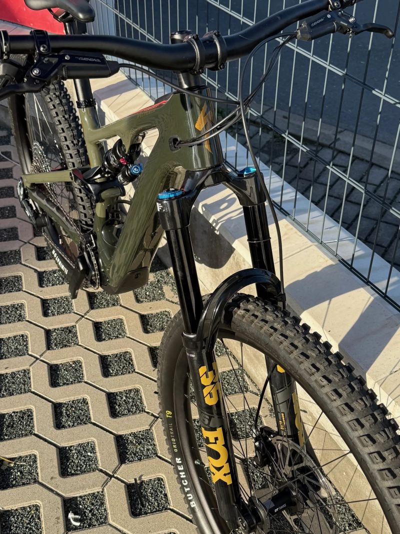 Specialized Levo SL Expert velikost S3 najeto 698Km + externí baterie ZDARMA