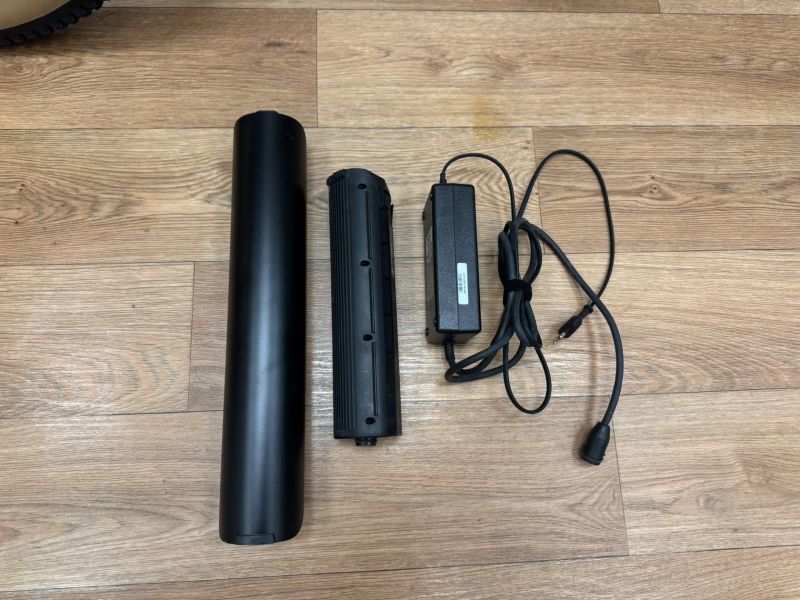 Karbonové elektrokolo Focus Raven 9.7 - váha 16 kg vč. druhé baterie, najeto 1800 km.