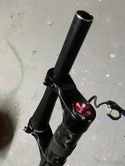 Vidlice Lefty carbon XLR 29 100mm, Redukce Tapered