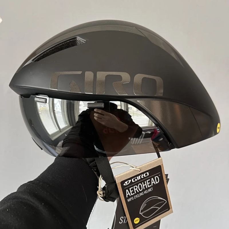 Cyklistická helma Giro Aerohead MIPS Matte Black/Titanium vel. Medium