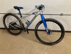 Rock Machine Thunder 27 HD LTD Silver/Blue