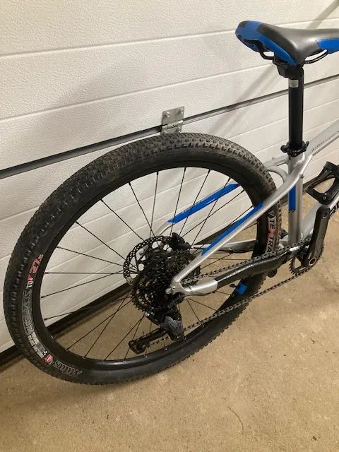 Rock Machine Thunder 27 HD LTD Silver/Blue