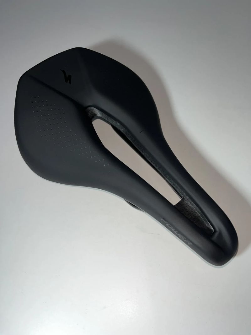 Sedlo Specialized Power Comp 143