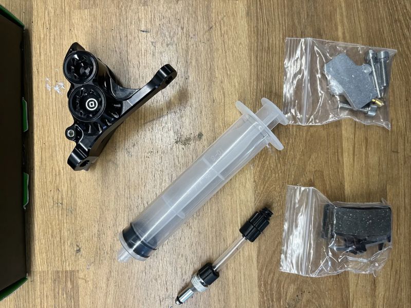 Hope třmen RX 4, DOT