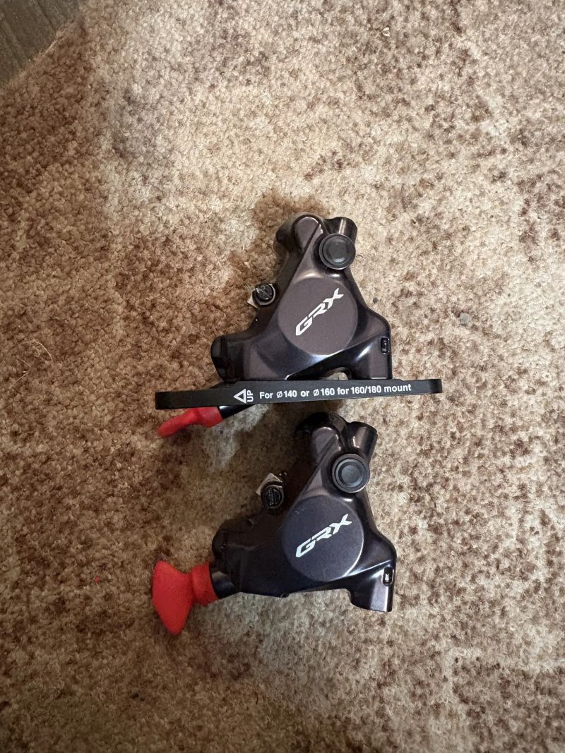 Shimano GRX BR-RX820 brzdové třmeny