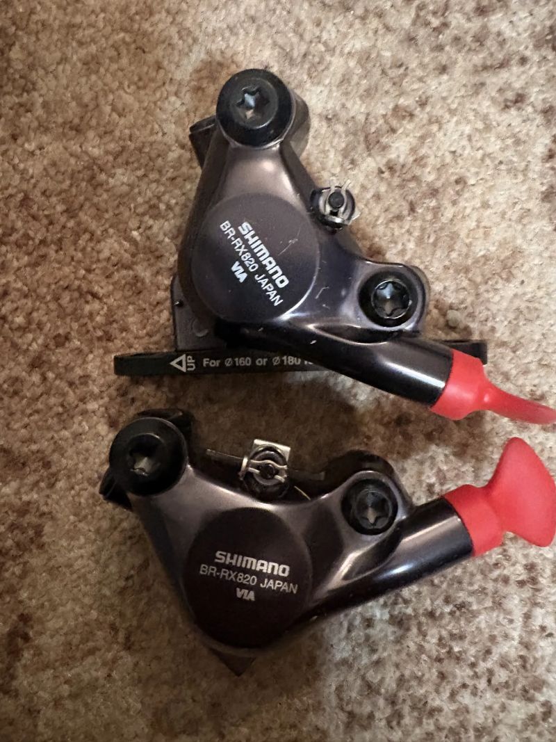 Shimano GRX BR-RX820 brzdové třmeny
