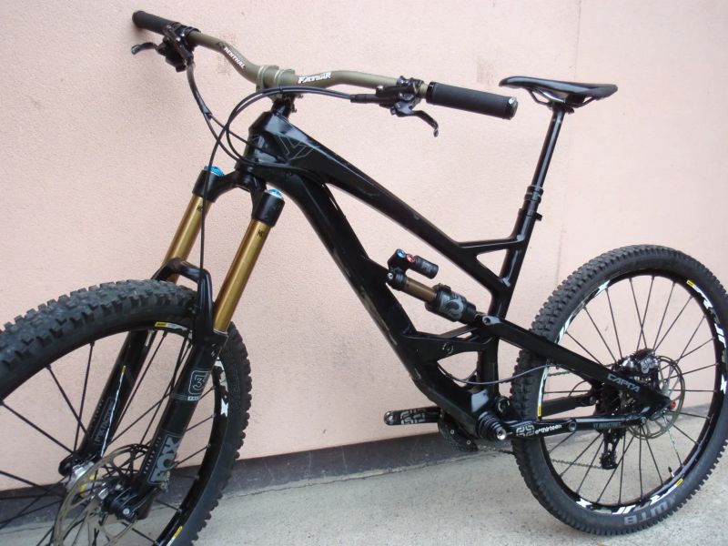 Enduro YT Capra CF PRO Carbon - TOP osazení!