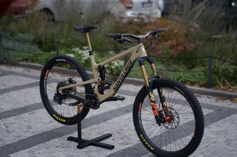 Santa Cruz Nomad CC V4 L 27,5"