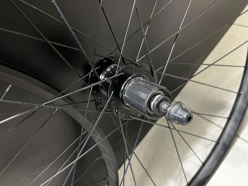 Zapletena kola Specialized 27.5